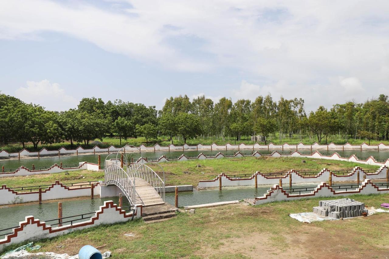 Capital O 49279 Chhab Chhaba Chhab Water Fun Park & Resort Damka Екстер'єр фото