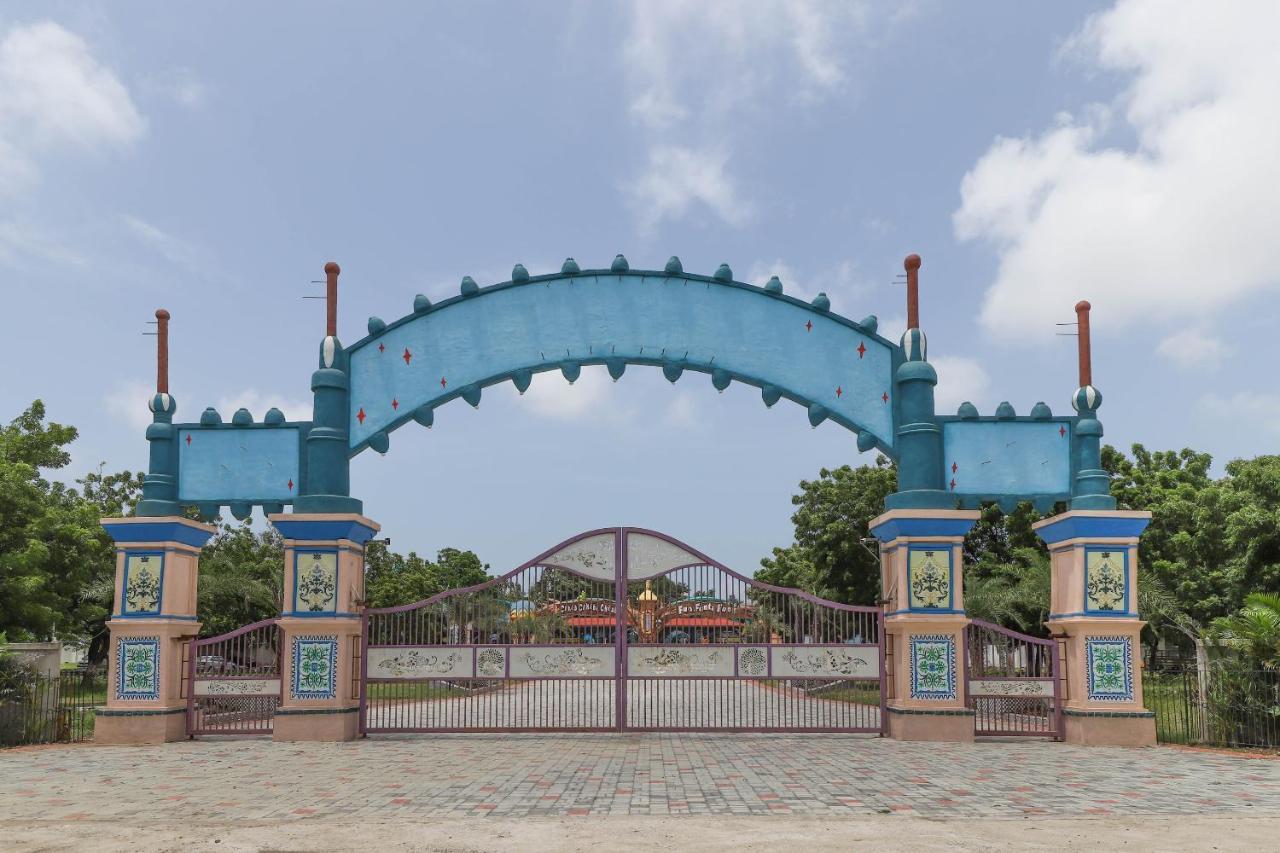 Capital O 49279 Chhab Chhaba Chhab Water Fun Park & Resort Damka Екстер'єр фото
